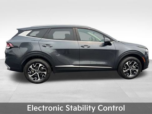 Used 2024 Kia Sportage EX AWD/4WD image 9
