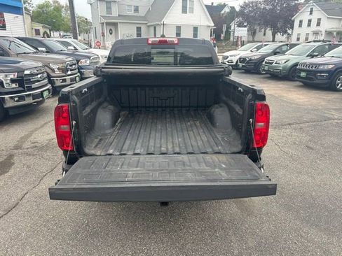 Used 2016 Chevrolet Colorado LT w/ Midnight Edition AWD/4WD image 11