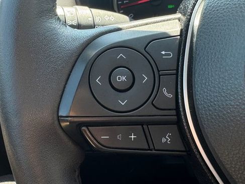 Used 2020 Toyota RAV4 XLE Premium image 25