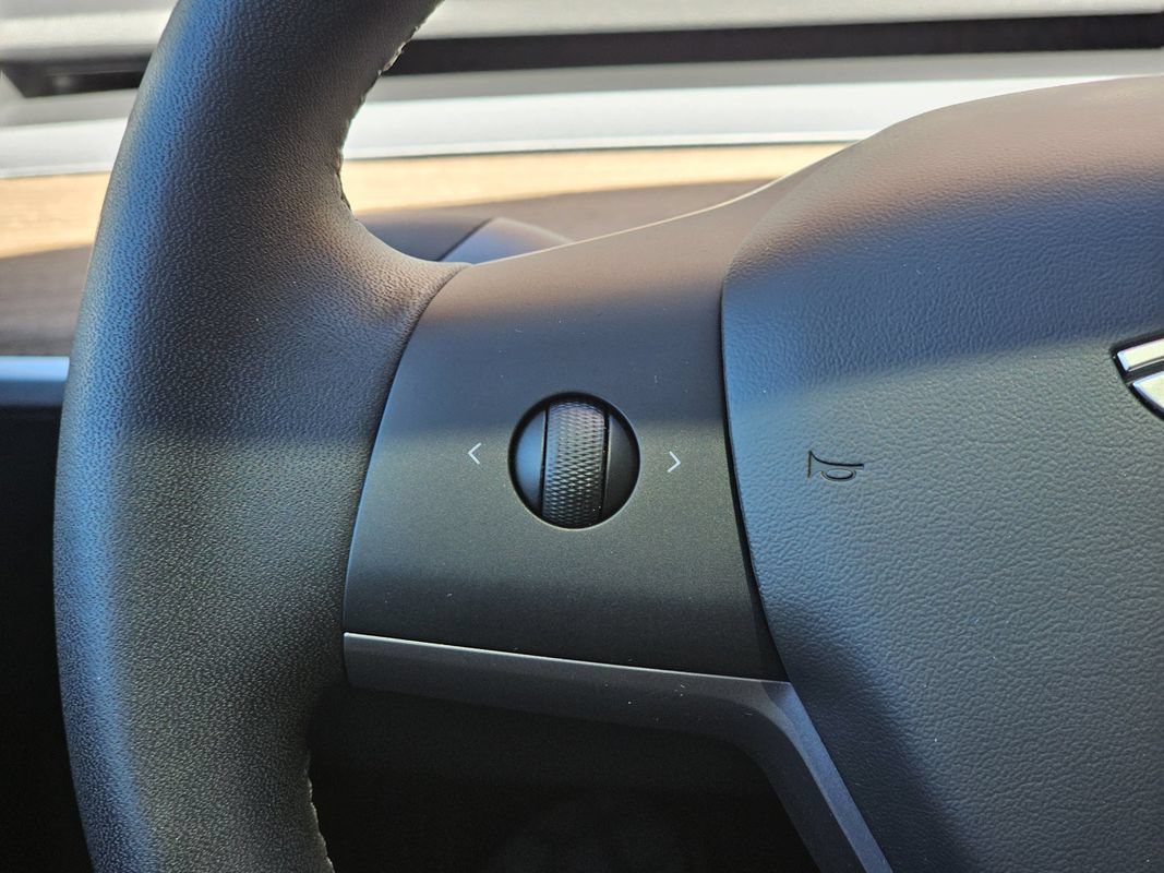 Used 2020 Tesla Model Y Long Range AWD/4WD image 23