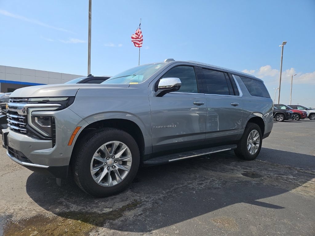 Used 2026 Chevrolet Suburban Premier w/ Sun And Tow Package AWD/4WD image 2