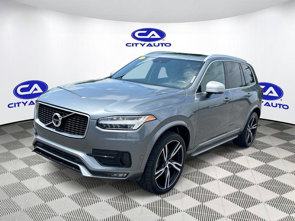 Used 2017 Volvo XC90 T5 R-Design w/ Vision Package FWD image 8