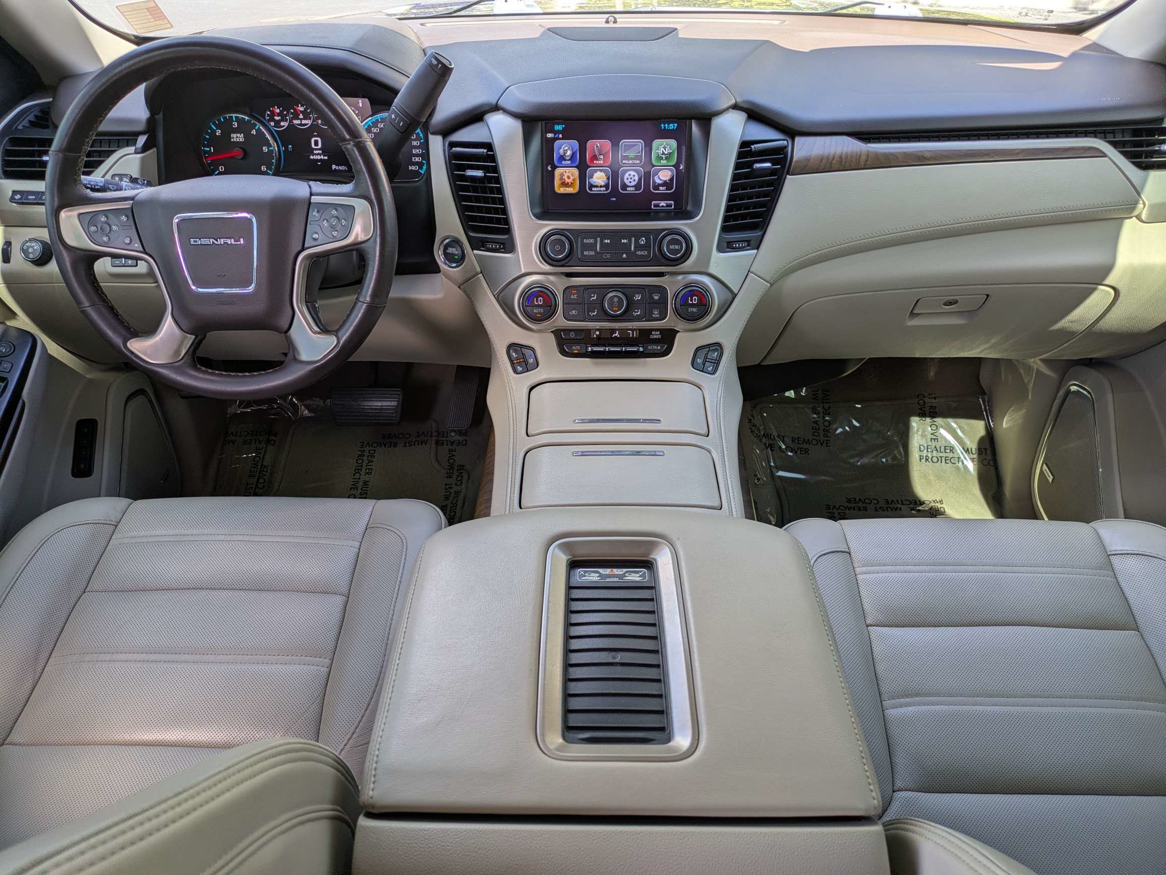Used 2020 GMC Yukon Denali w/ Denali Ultimate Package RWD image 15