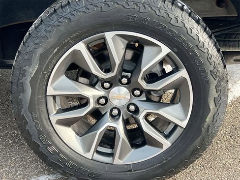 Used 2022 Chevrolet Silverado 1500 LT image 14