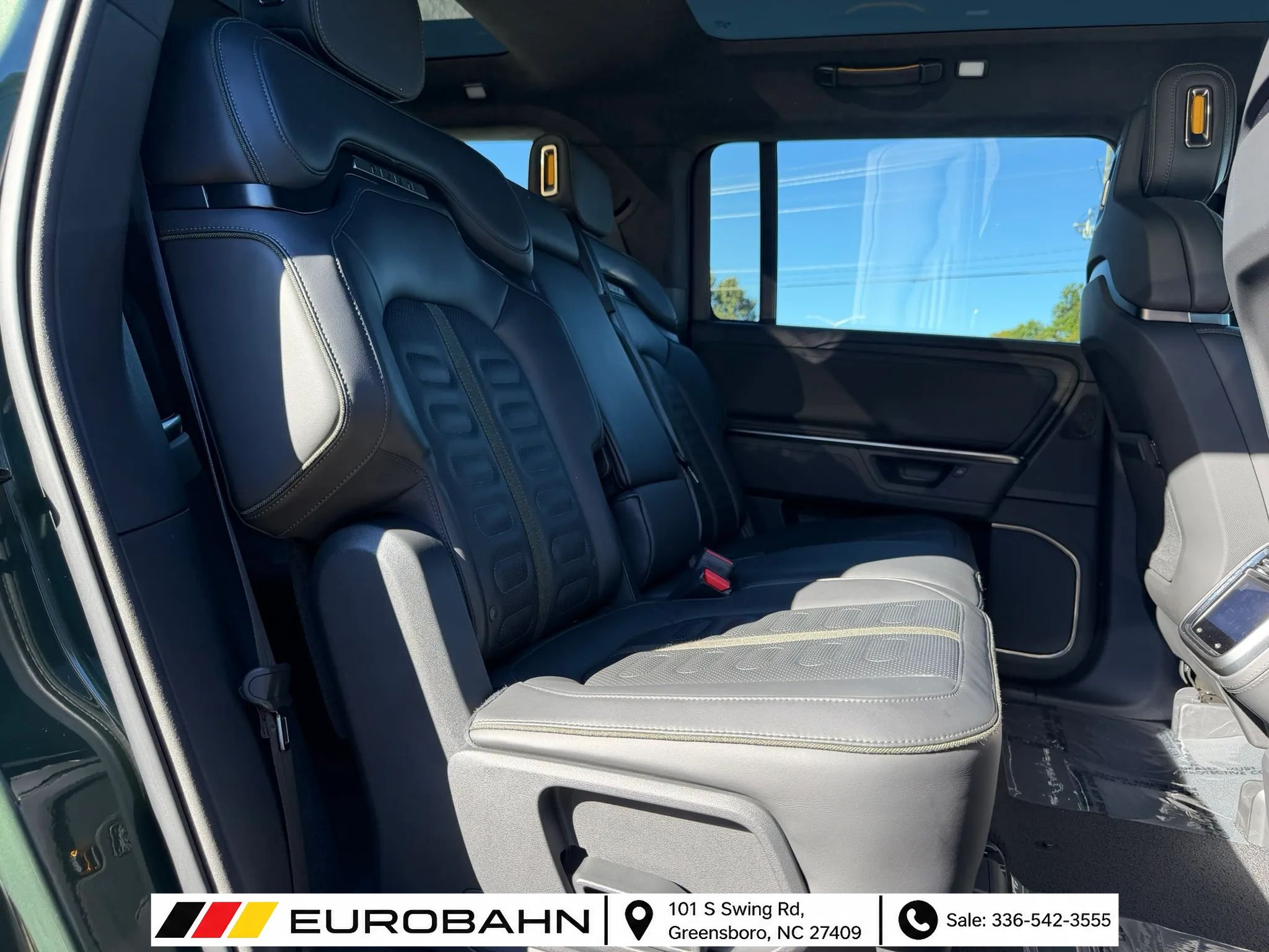 Used 2025 Rivian R1S Adventure Dual AWD/4WD image 16