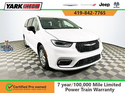 Certified 2024 Chrysler Pacifica Touring-L