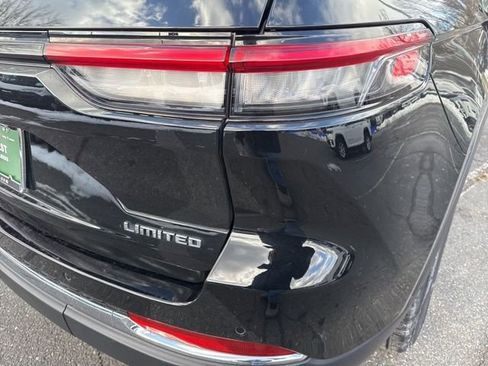 Used 2022 Jeep Grand Cherokee Limited image 35