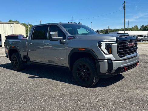 Used 2026 GMC Sierra 2500 AT4 w/ AT4 Premium Plus Package AWD/4WD image 4