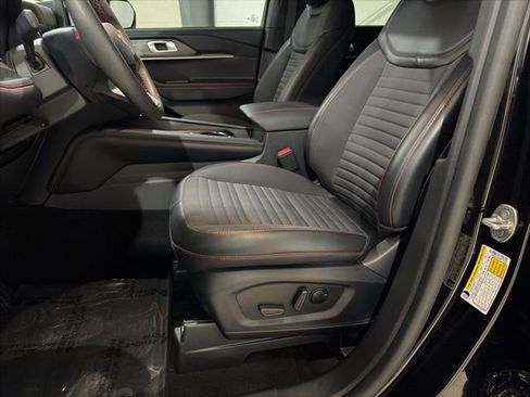 Used 2025 Ford Explorer ST-Line image 10