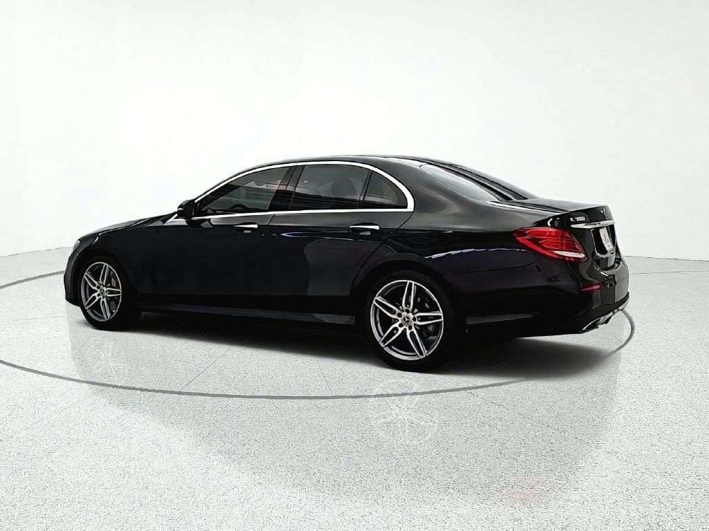 Used 2020 Mercedes-Benz E 350 4MATIC Sedan image 5