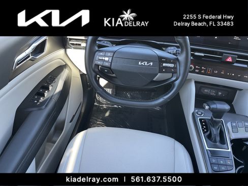 Used 2026 Kia Sportage EX image 12