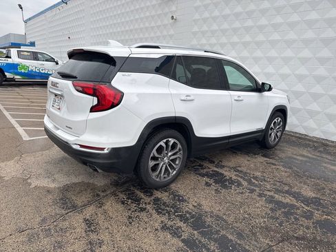 Used 2019 GMC Terrain SLT w/ GMC Pro Grade Package AWD/4WD image 4
