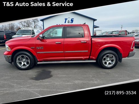 Used 2018 RAM 1500 Laramie w/ Convenience Group AWD/4WD image 1