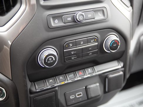 Used 2026 Chevrolet Silverado 1500 Custom image 16