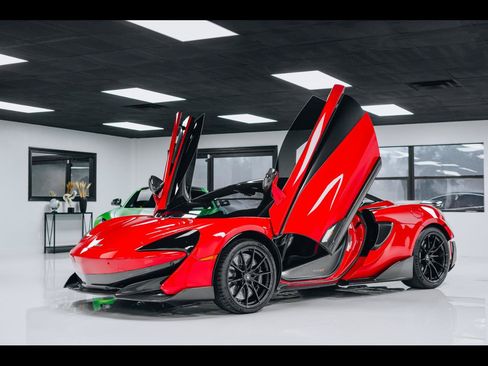 Used 2019 McLaren 600LT RWD image 1