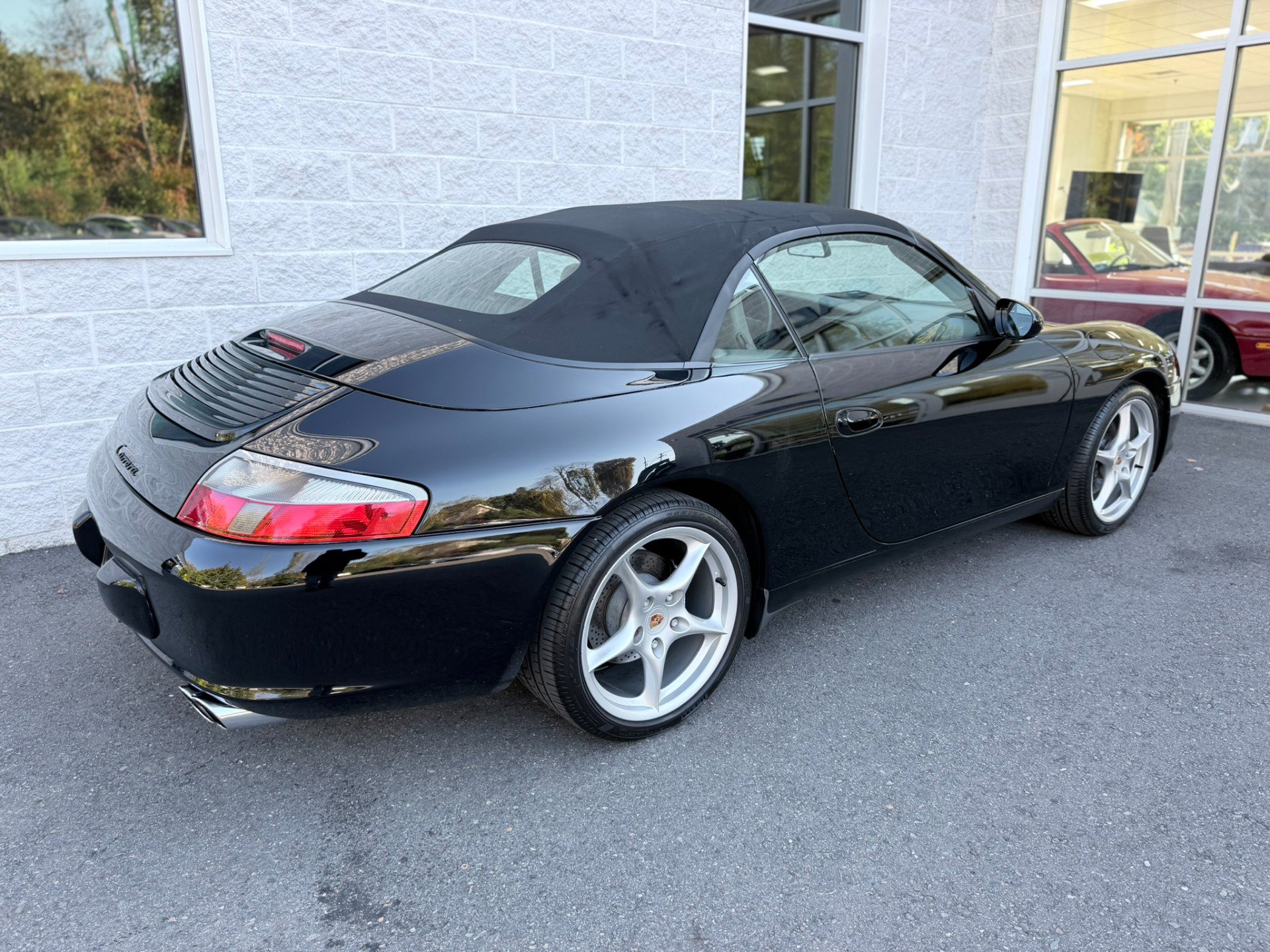 Used 2002 Porsche 911 Carrera 4 AWD/4WD image 62