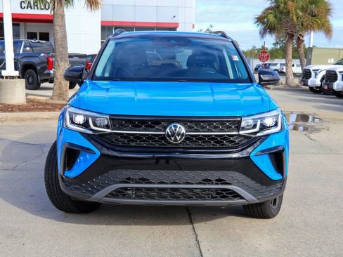 Used 2024 Volkswagen Taos SE image 23