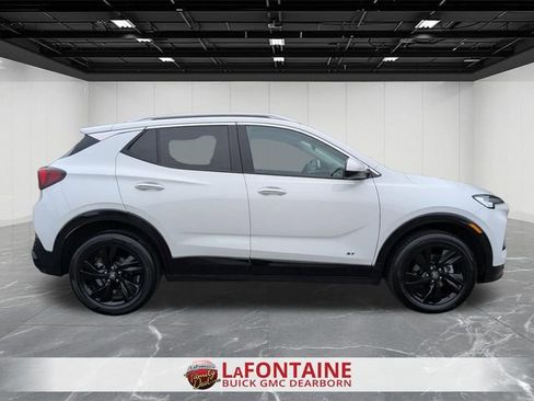 Used 2025 Buick Encore GX Sport Touring w/ Comfort Package AWD/4WD image 6