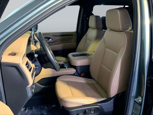 Used 2023 Chevrolet Tahoe Premier w/ Advanced Technology Package AWD/4WD image 9