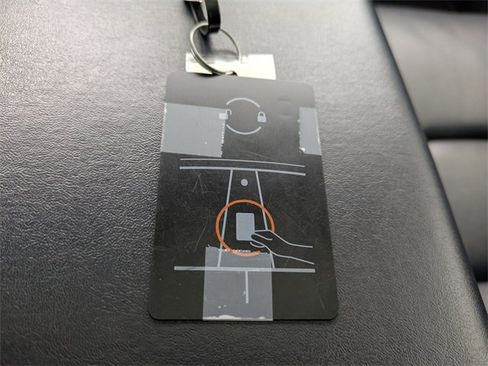 Used 2020 Tesla Model 3 Standard Range Plus image 27