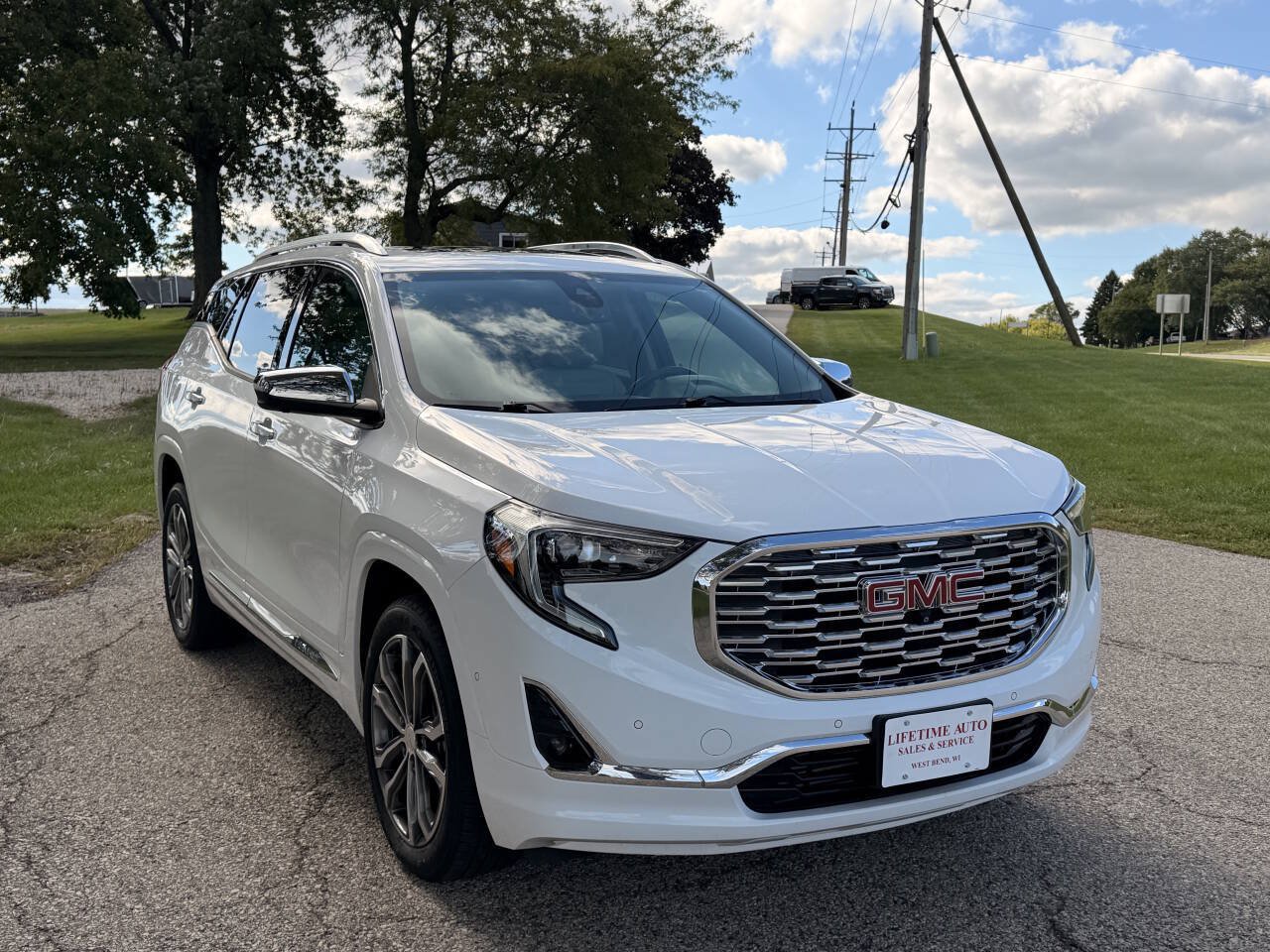 Used 2019 GMC Terrain Denali w/ Advanced Safety Package AWD/4WD image 7