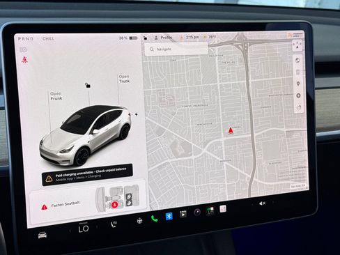 Used 2022 Tesla Model Y Performance AWD/4WD image 18