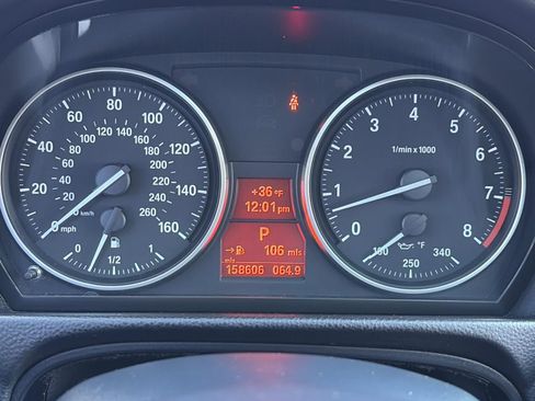 Used 2011 BMW 335i xDrive Sedan image 19