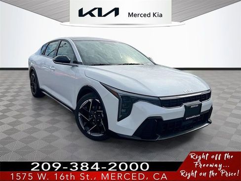 New 2026 Kia K4 GT-Line image 1