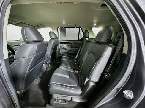 Used 2025 Honda Pilot EX-L image 27