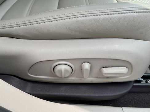 Used 2019 GMC Acadia Denali FWD image 17