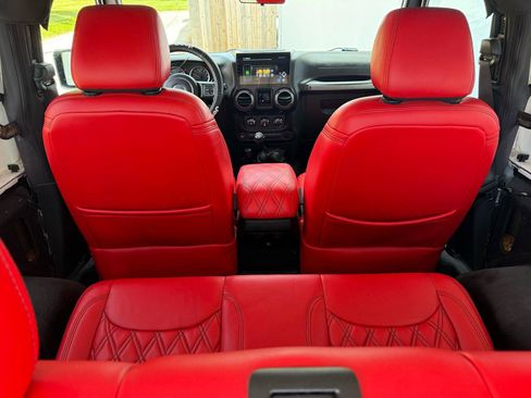 Used 2016 Jeep Wrangler Sport AWD/4WD image 12