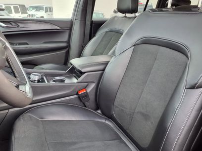 Used 2025 Jeep Grand Cherokee L Altitude