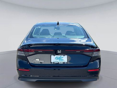 Certified 2023 Honda Accord LX image 5