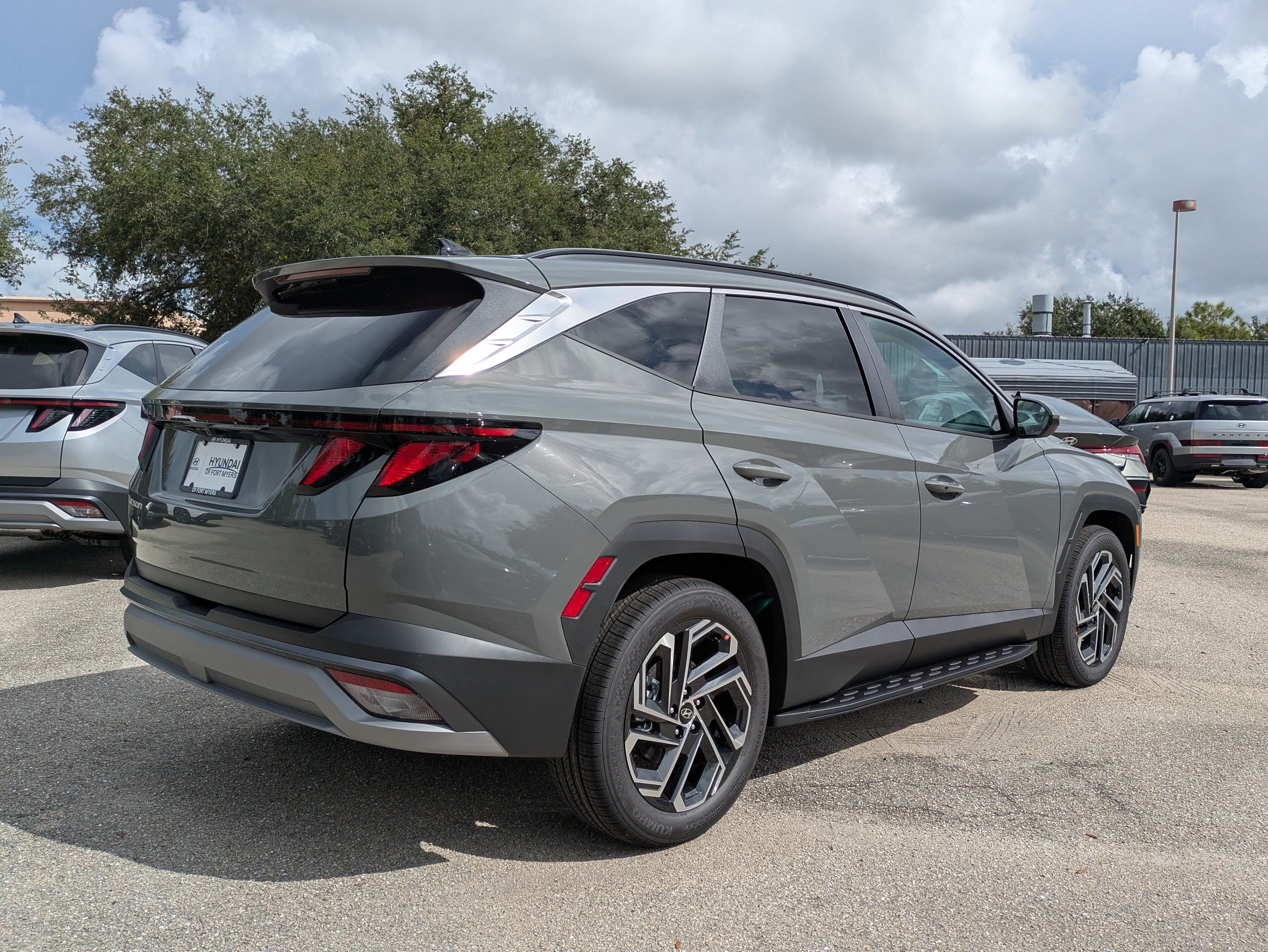 New 2026 Hyundai Tucson SEL Plus w/ Tow & Go Package FWD image 5