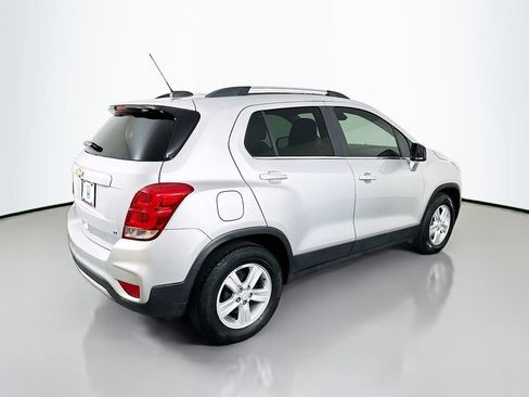 Used 2020 Chevrolet Trax LT w/ LT Convenience Package FWD image 5