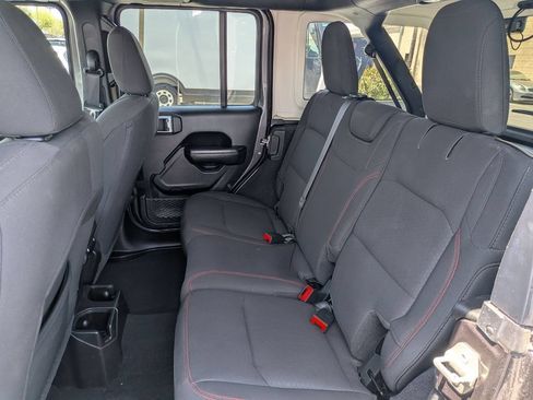 Used 2023 Jeep Wrangler Unlimited Rubicon AWD/4WD image 27