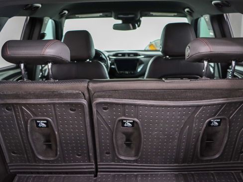 Used 2021 Chevrolet TrailBlazer RS w/ Technology Package FWD image 29