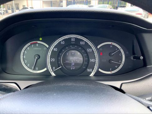 Used 2016 Honda Accord LX image 25