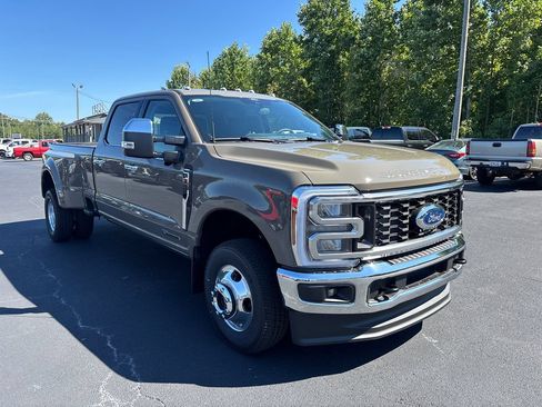 New 2026 Ford F350 Lariat AWD/4WD image 3