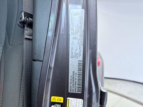 Used 2021 Jeep Wrangler Unlimited Rubicon image 12