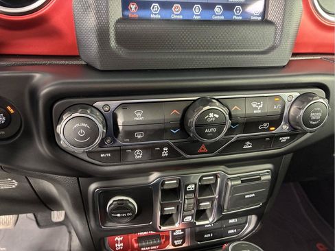 Used 2021 Jeep Gladiator Rubicon w/ Trailer Tow Package AWD/4WD image 72