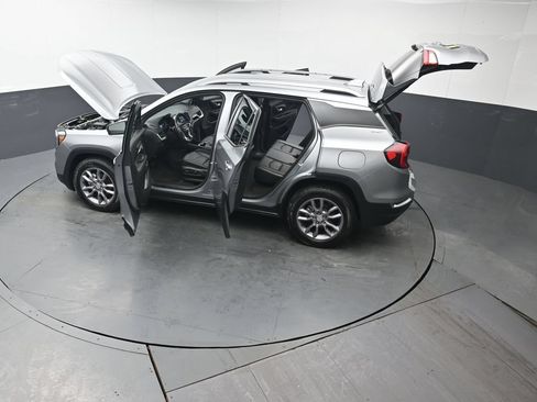 Used 2024 GMC Terrain SLT AWD/4WD image 46