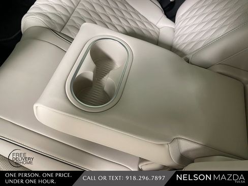 Used 2025 Genesis GV70 3.5T Sport w/ Sport Advanced Package image 37