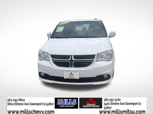 Used 2020 Dodge Grand Caravan SXT FWD image 2