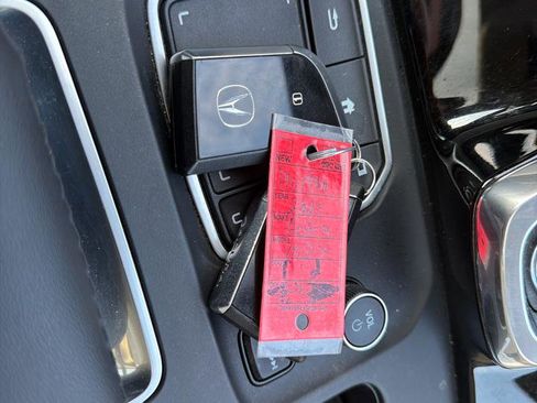 Used 2023 Acura MDX SH-AWD w/ Technology Package image 29