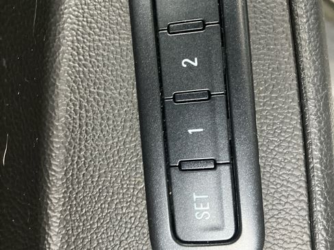 Used 2015 Chevrolet Tahoe LTZ AWD/4WD image 13