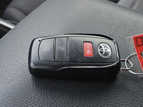 Used 2024 Toyota Tacoma TRD Off-Road AWD/4WD image 34