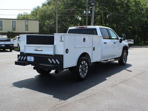 Used 2025 Chevrolet Silverado 2500 Custom w/ Custom Value Package AWD/4WD image 14