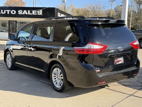 Used 2015 Toyota Sienna XLE image 5