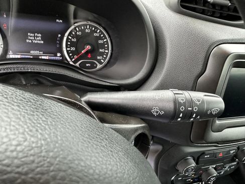 Used 2020 Jeep Renegade Limited AWD/4WD image 28